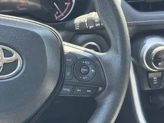 Toyota RAV4 2024 XLE 4dr SUV