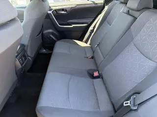 Toyota RAV4 2024 XLE 4dr SUV