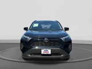 Toyota RAV4 2024 XLE 4dr SUV