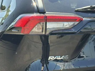 Toyota RAV4 2024 XLE 4dr SUV