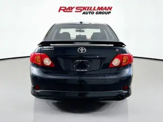 Toyota Corolla 2010 Base 4dr Sedan 5M