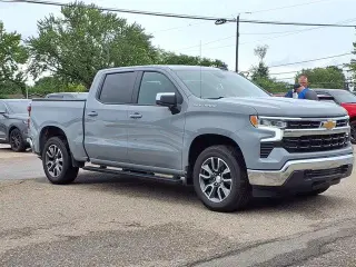 Chevrolet Silverado 1500 2024 4x4 LT 4dr Crew Cab 5.8 ft. SB w/2FL