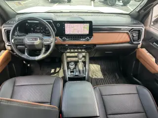 GMC Canyon 2024 4x4 AT4 4p Cabina de Tripulante 5 pies ST