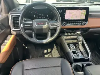 GMC Canyon 2024 4x4 AT4 4p Cabina de Tripulante 5 pies ST