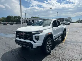 GMC Canyon 2024 4x4 AT4 4p Cabina de Tripulante 5 pies ST