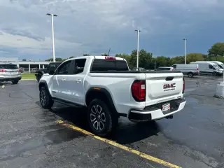 GMC Canyon 2024 4x4 AT4 4p Cabina de Tripulante 5 pies ST