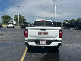 GMC Canyon 2024 4x4 AT4 4p Cabina de Tripulante 5 pies ST