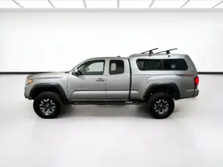 Toyota Tacoma 2016 4x4 SR5 V6 4p Camión de Acceso 6.1 pies LB