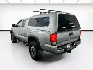 Toyota Tacoma 2016 4x4 SR5 V6 4p Camión de Acceso 6.1 pies LB