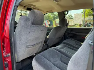 GMC Sierra 3500 2005, cabina de tripulación (crew cab), 4 puertas, SLE, tracción 4WD, carrocería larga (LB), suspensión resistente a la sobrecarga (DRW)