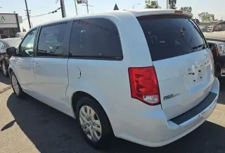 Dodge Grand Caravan 2018 SE 4p Mini-Furgoneta