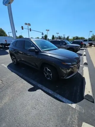 Hyundai TUCSON 2023 SEL SUV 4 puertas