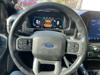 Ford F-150 2023 4x4 Lariat 4dr SuperCrew 5.5 ft. SB