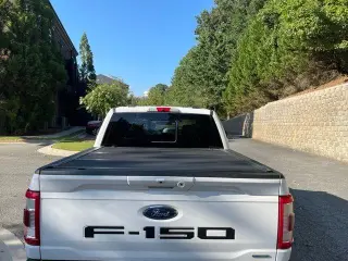 Ford F-150 2023 4x4 Lariat 4dr SuperCrew 5.5 ft. SB