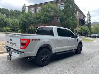 Ford F-150 2022 4x4 Lariat 4dr SuperCrew 6.5 ft. SB