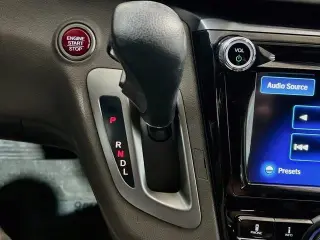 Honda Odyssey 2016 SE 4p Mini-Van