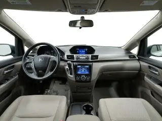 Honda Odyssey 2016 SE 4p Mini-Van