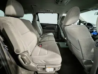 Honda Odyssey 2016 SE 4p Mini-Van