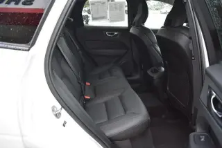Volvo XC60 2023 AWD B5 Plus Tema Oscuro 4p SUV