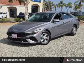 Hyundai ELANTRA 2025 SE Sedán 4p.