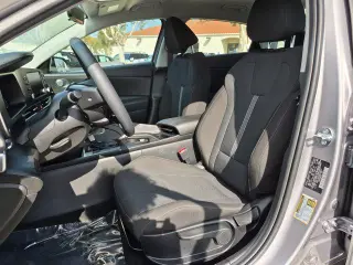 Hyundai ELANTRA 2025 SE Sedán 4p.