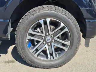 Ford F-150 2023 4x4 XL 4dr SuperCrew 5.5 ft. SB