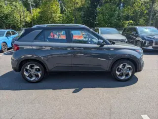 Hyundai VENUE 2025 Limited 4dr Crossover