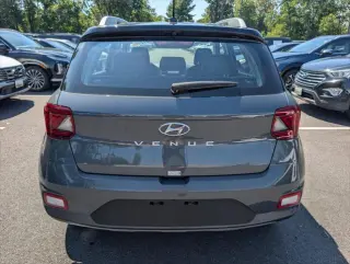 Hyundai VENUE 2025 Limited 4dr Crossover