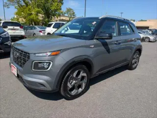 Hyundai VENUE 2025 Limited 4dr Crossover