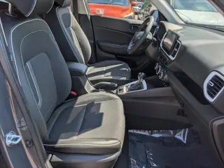 Hyundai VENUE 2025 Limited 4dr Crossover