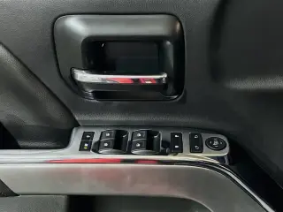 Chevrolet Silverado 1500 2018 4x4 LT 4p Puerta trasera Cabina de Tripulación 5.8 ft. CB