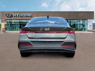 Hyundai ELANTRA 2024 SE Sedán 4p.