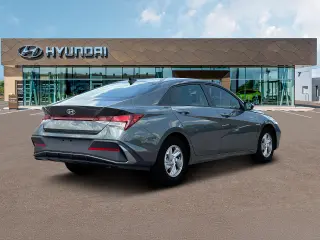 Hyundai ELANTRA 2024 SE Sedán 4p.