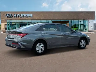 Hyundai ELANTRA 2024 SE Sedán 4p.