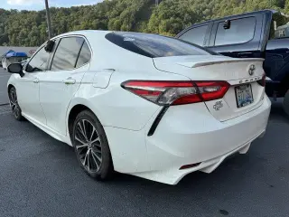 Toyota Camry 2018 SE 4p Sedano