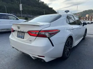 Toyota Camry 2018 SE 4p Sedano