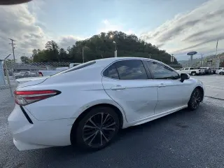 Toyota Camry 2018 SE 4p Sedano