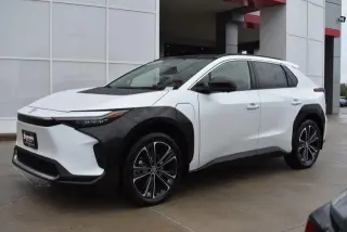 Toyota bZ4X 2023 AWD Limited 4dr Crossover