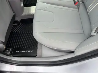 Hyundai ELANTRA 2025 SEL Sport 4dr Sedán