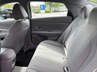 Hyundai ELANTRA 2025 SEL Sport 4dr Sedán