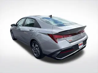 Hyundai ELANTRA 2025 SEL Sport 4dr Sedán