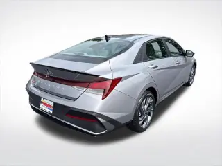 Hyundai ELANTRA 2025 SEL Sport 4dr Sedán