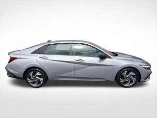 Hyundai ELANTRA 2025 SEL Sport 4dr Sedán