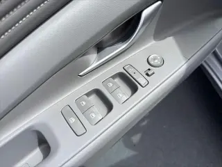 Hyundai ELANTRA 2025 SEL Sport 4dr Sedán