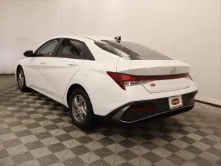 Hyundai ELANTRA 2026 SE 4dr Sedán