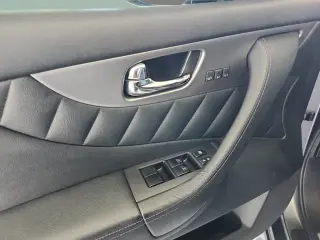 INFINITI QX70 2016 4dr SUV