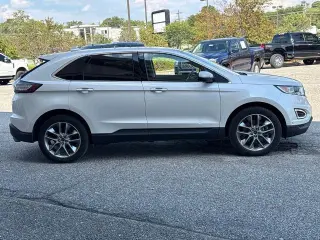 Ford Edge 2017 AWD Titanium 4dr Crossover