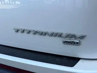 Ford Edge 2017 AWD Titanium 4dr Crossover