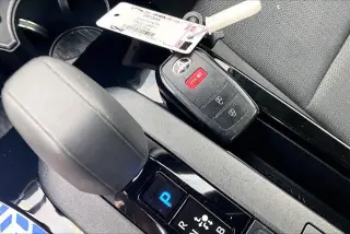 Toyota Prius 2025 LE 4dr Hatchback
