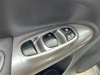 Nissan JUKE 2012 AWD S 4p Crossover